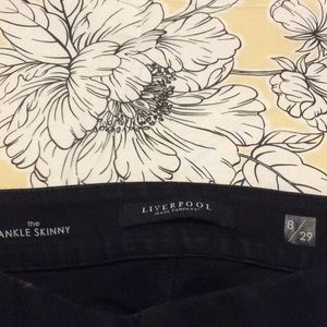 Liverpool Skinny Ankle Black pull on denim